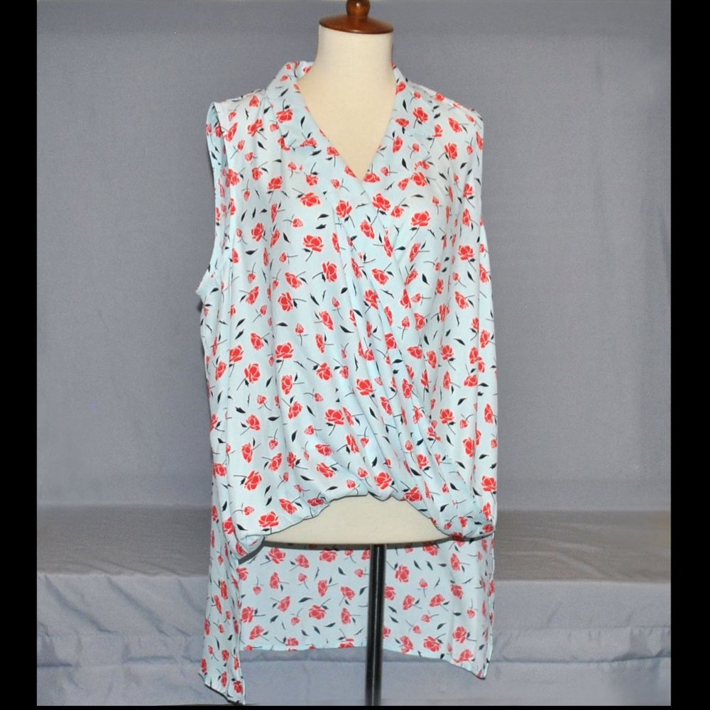 New Jones New York Sleeveless Blouse Size Large Blue & Red Poppy Floral Print